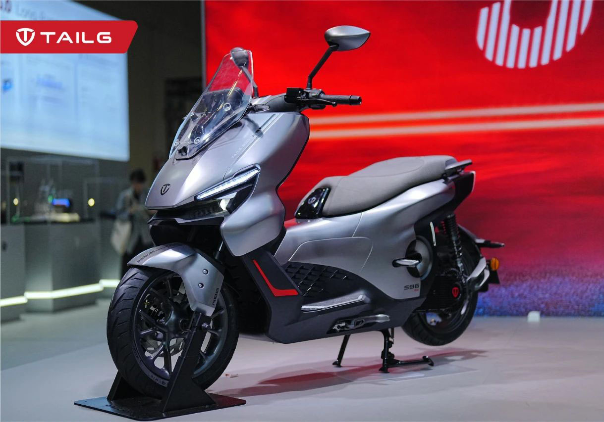 创新科技闪耀EICMA，长续航领跑全球